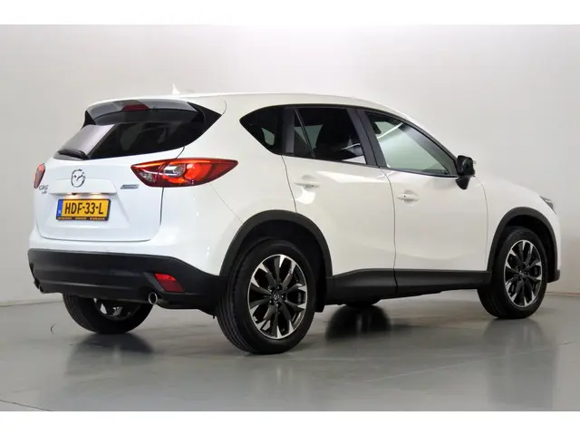 Mazda CX-5 2.0 160pk 4WD Automaat Sportsline 2017 Benzine 2