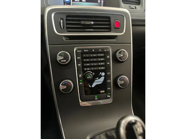 Volvo V60 1.5 T2 Nordic NAVI|100D.KM|17"LMV 2017 Benzine 19