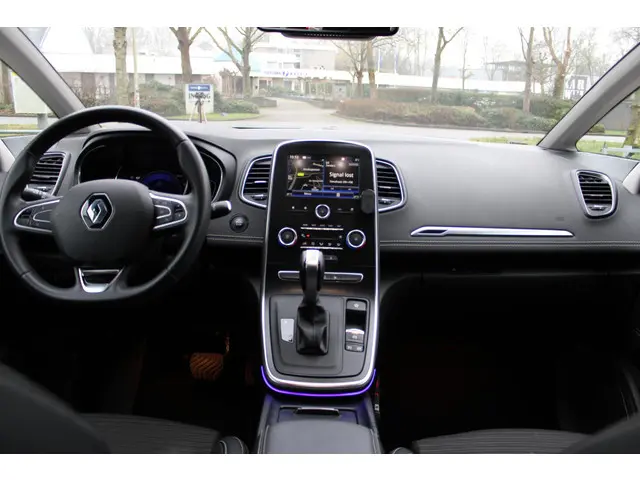 Renault Scénic 1.3 TCe 140 EDC Intens 2020 Benzine 25
