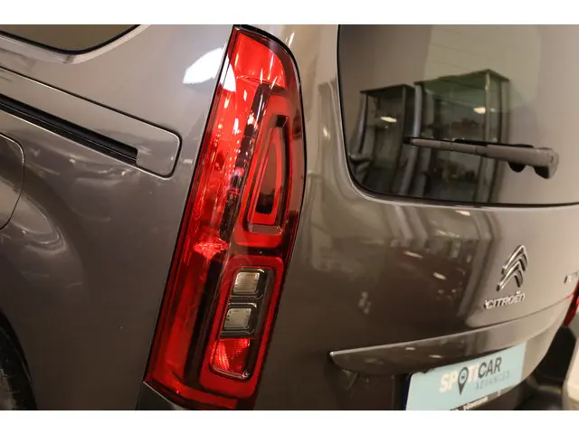 Citroën Berlingo PT 130 Shine Automaat-8 2020 Benzine 21