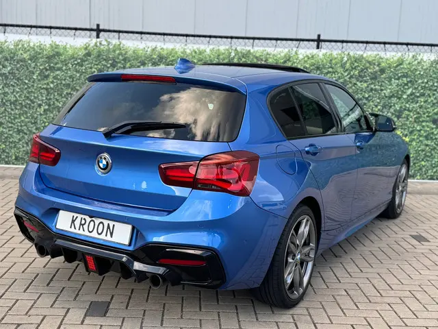 BMW 1 Serie M140i xDrive 2019 Benzine 7