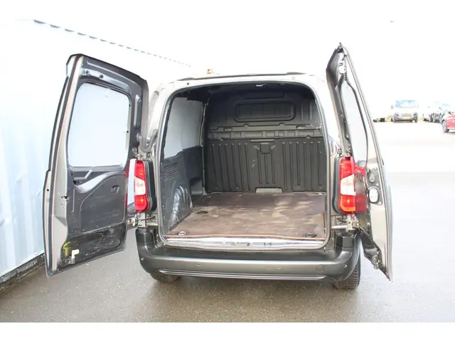 Opel Combo 1.5D L1H1 Edition 2021 Diesel 16