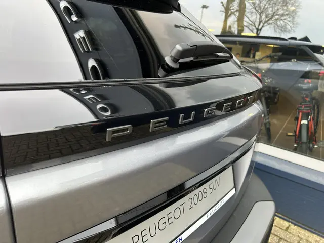 Peugeot 2008 1.2 Turbo 100 PK Allure 2025 Benzine 31