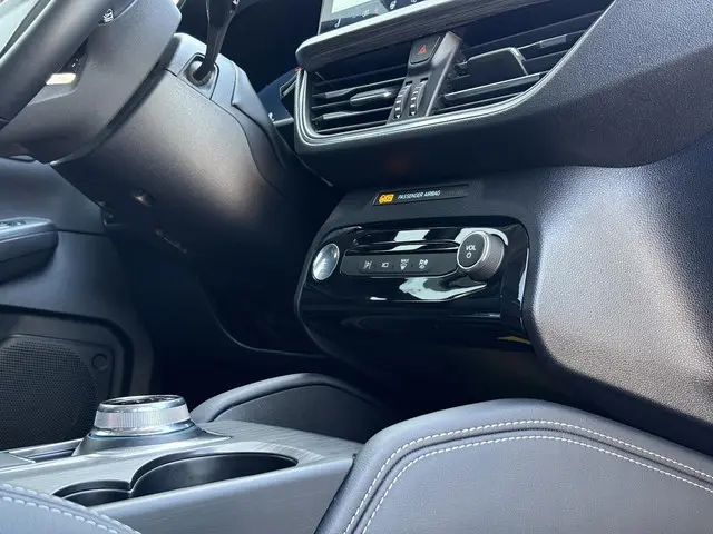 Ford Kuga 2.5 FHEV Active X 2024 Hybride Benzine 25