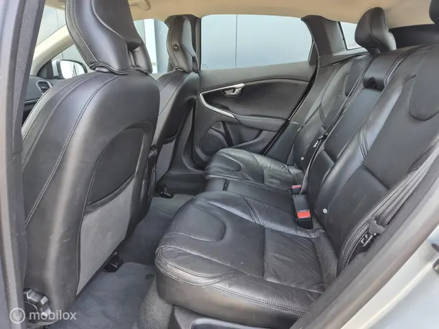 Volvo V40 1.6 T4 Summum LEDER NAVI PDC NAP 2012 Benzine 12