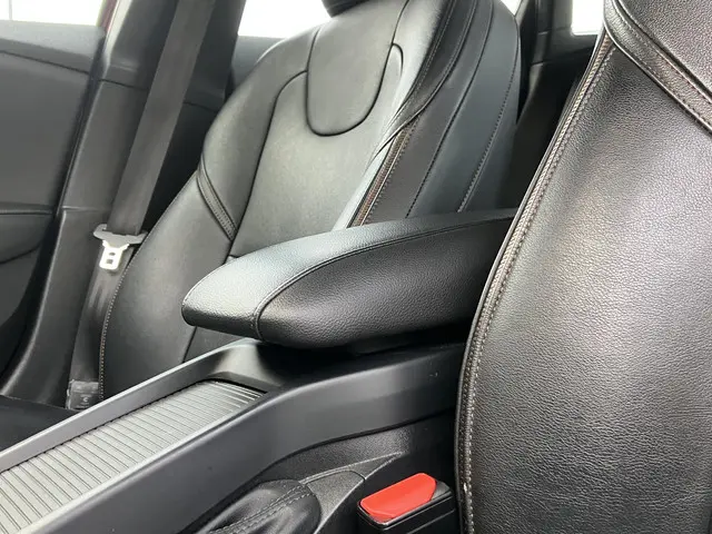 Volvo V40 Cross Country 1.5 T3 Summum 2016 Benzine 44