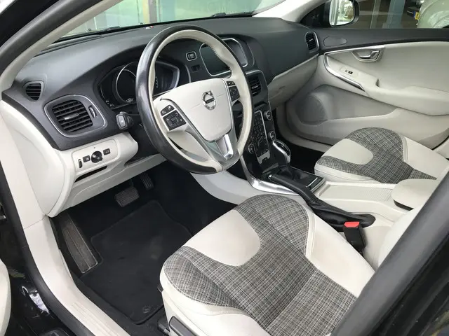 Volvo V40 2.0 D2 Nordic+ Automaat 2018 Diesel 6