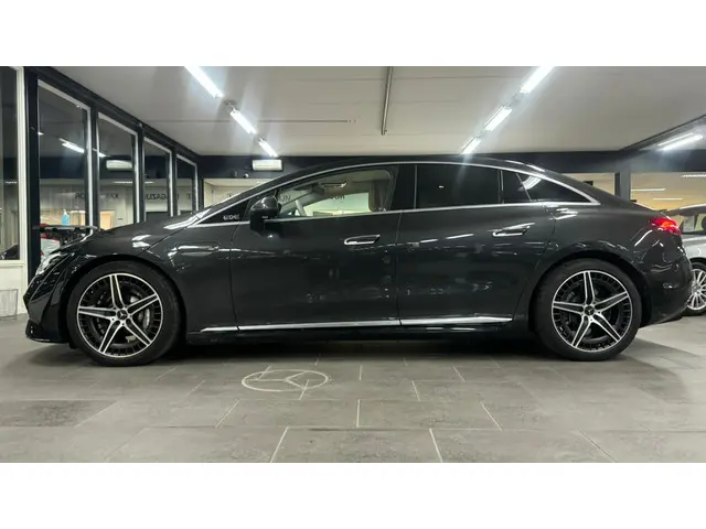 Mercedes-Benz EQE AMG 43 4MATIC 91 kWh 2023 Elektrisch 10
