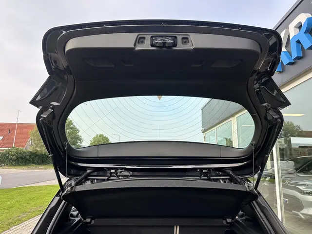 BMW 1 Serie 118i High Executive 2019 Benzine 12