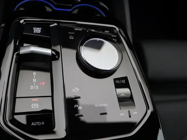 BMW 5 Serie Sedan 550e xDrive 2024 Hybride Benzine 19