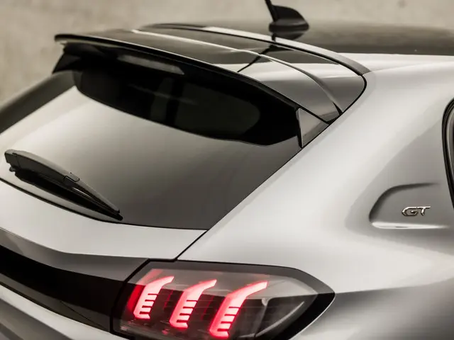 Peugeot 208 1.2 PureTech GT-Line Sport 2022 Benzine 34