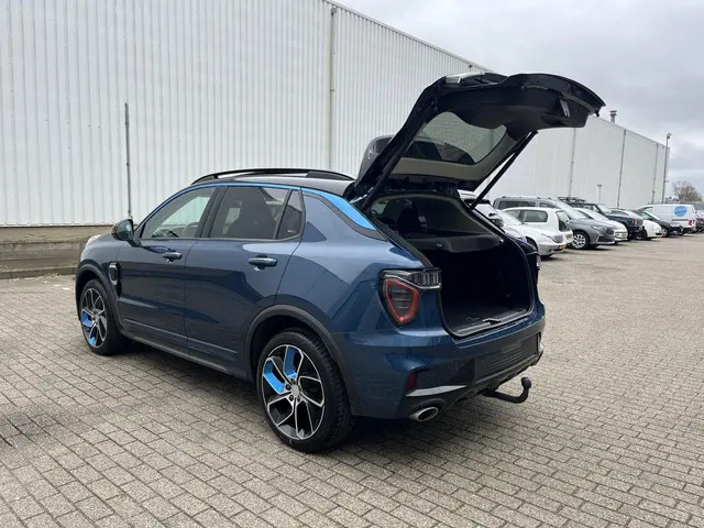 Lynk & Co 01 1.5 2023 Hybride Benzine 68