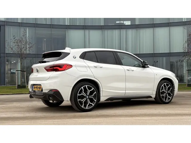BMW X2 3