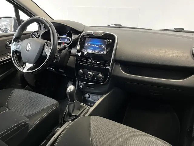 Renault Clio 0.9 TCe ECO Collection 2013 Benzine 13