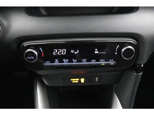 Toyota Yaris 1.5 Hybrid Dynamic 2022 Hybride Benzine 7