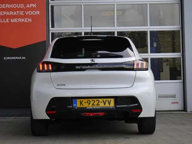 Peugeot 208 1.2 PureTech Allure Pack 2021 Benzine 4