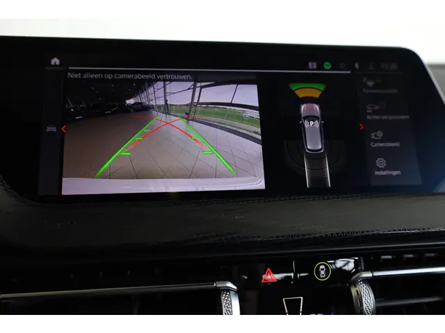 BMW 1 Serie 118i 2024 Benzine 15