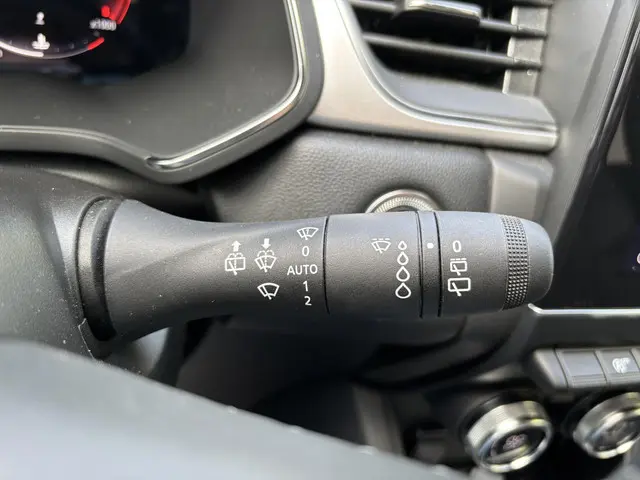 Renault Captur 1.0 TCe 90 techno 2023 Benzine 23