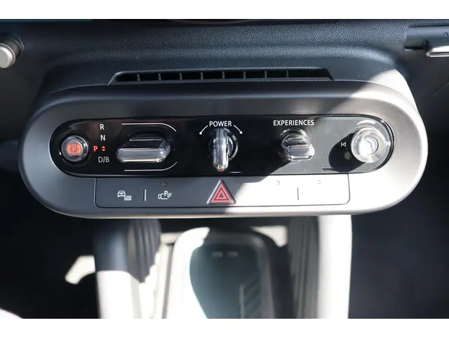 MINI Aceman E | Favoured M 2025 Elektrisch 23