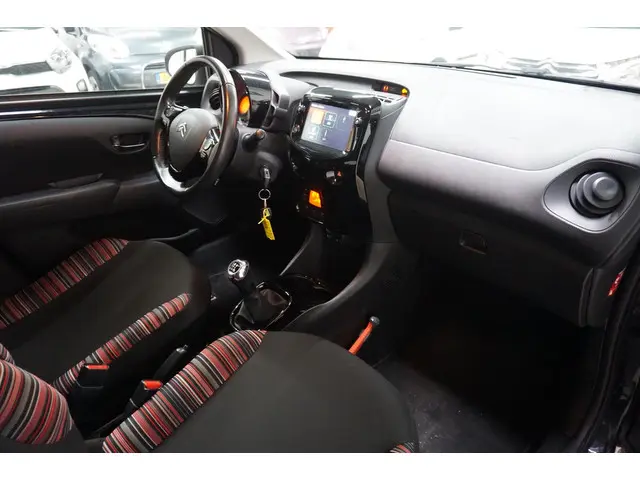 Citroën C1 1.0 VTi Shine / Camera / Airco / 2019 Benzine 15