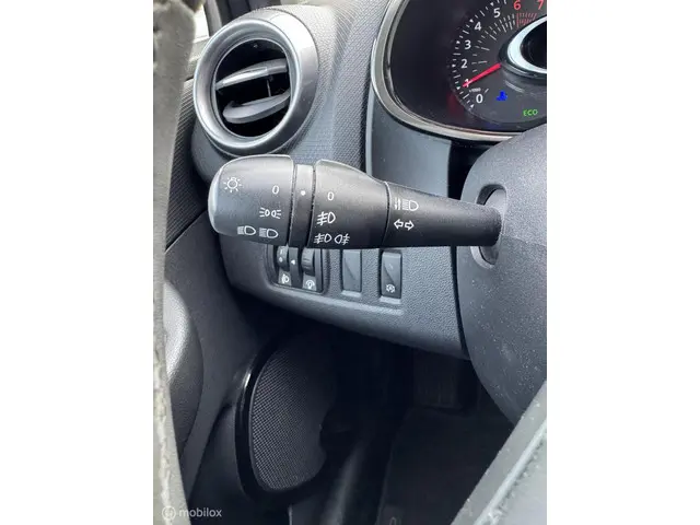 Renault Clio Estate 0.9 TCe Intens 2018 Benzine 20