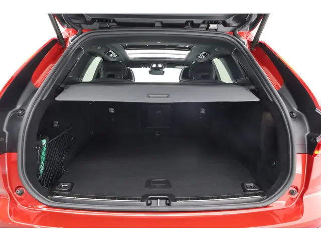 Volvo XC60 T8 Recharge R-Design 2022 Hybride Benzine 24