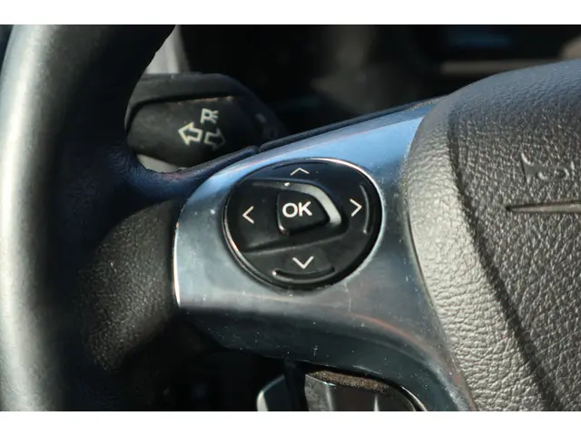 Ford Tourneo Connect Compact 1.0 Titanium 2015 Benzine 16