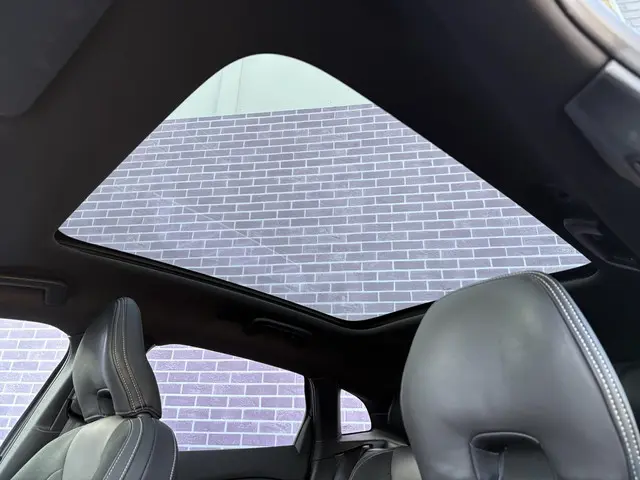 Volvo V40 1.5 T3 Polar+ Sport 2019 Benzine 28