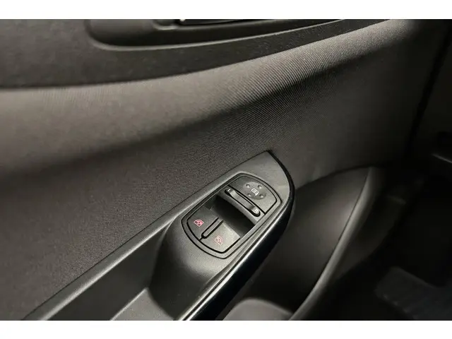 Opel Corsa 1.4 Online Edition 2018 Benzine 19