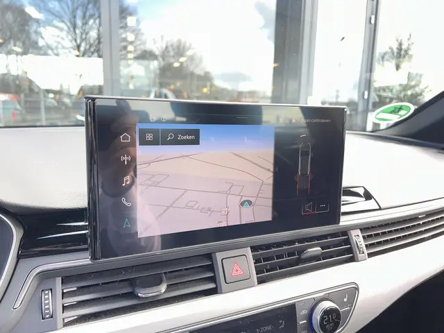 Audi A4 Avant 35 TFSI Business Edition 2021 Benzine 12