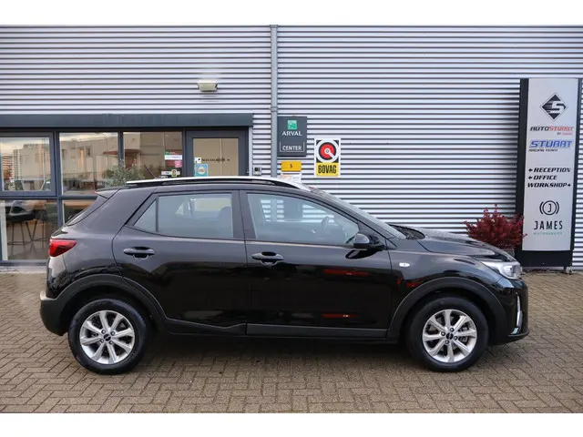 Kia Stonic 1.0 DynamicLine 2022 Hybride Benzine 2