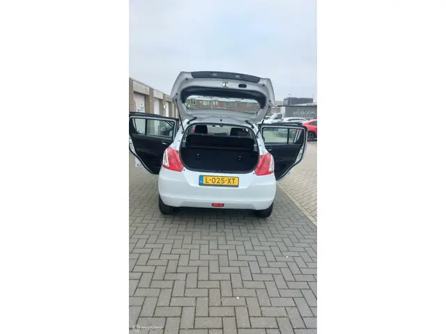 Suzuki Swift 1.2 Style EASSS 2016 Benzine 18