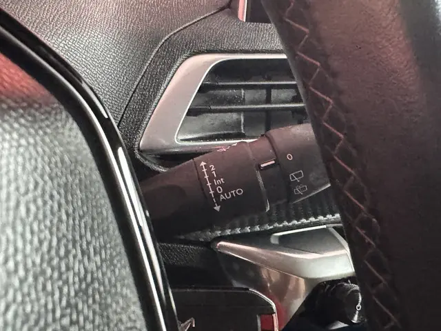 Peugeot 5008 1.2 PureTech Active 2017 Benzine 33