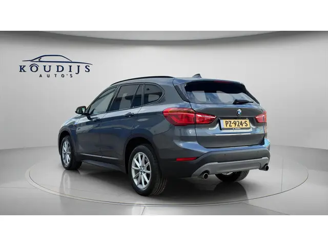 BMW X1 SDrive20i Executive, 1ste eigenaar 2017 Benzine 13