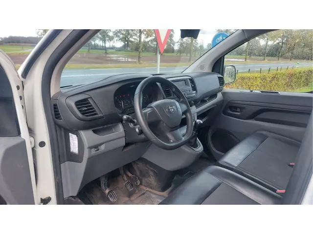 Toyota ProAce Compact 1.6 D-4D Cool Comfort 2018 Diesel 3
