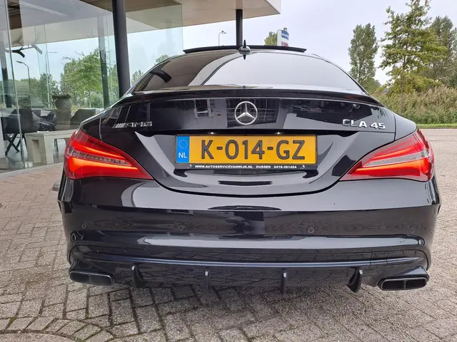 Mercedes-Benz CLA AMG 45 4MATIC 2016 Benzine 24