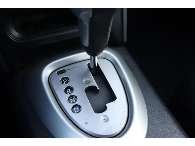 Nissan QASHQAI 2.0 Acenta 2013 Benzine 29