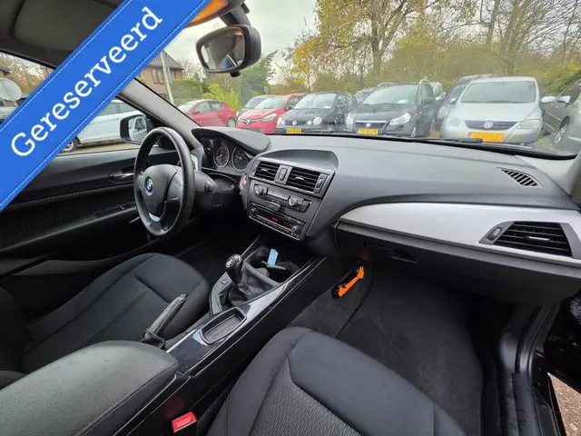 BMW 1 Serie 114i Business Sport Line 2013 Benzine 12