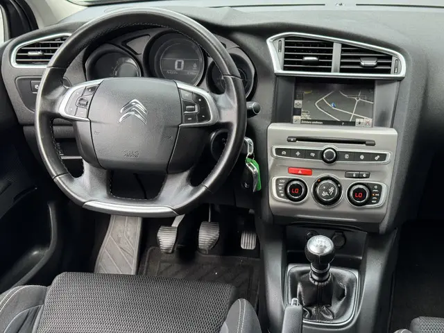 Citroën C4 1.2 PureTech Feel Collection 2015 Benzine 10