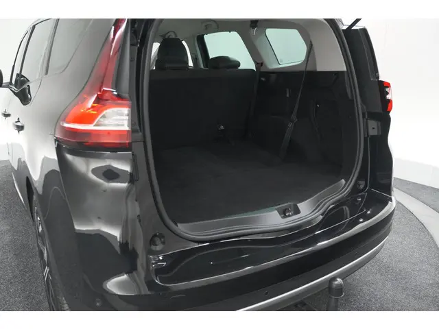 Renault Grand Scénic TCe 140 EDC Limited 2021 Benzine 75