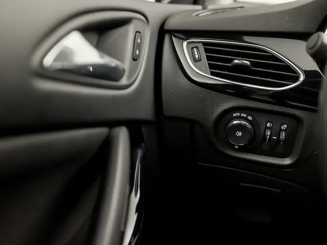 Opel Astra Sports Tourer 1.2 Design & Tech 2022 Benzine 24