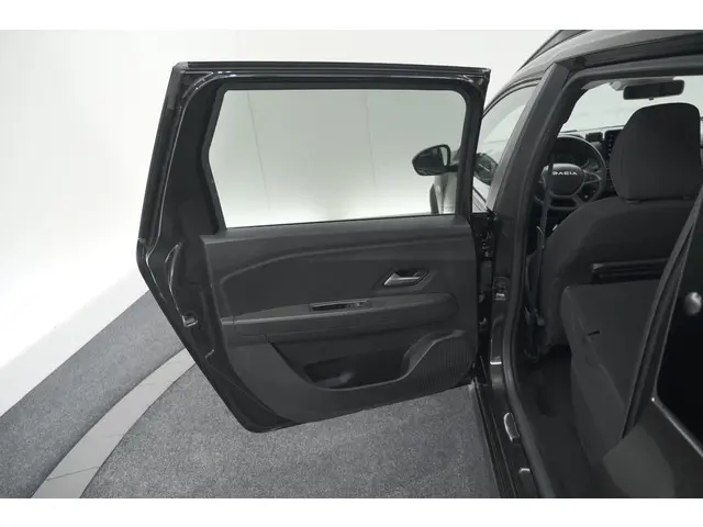 Dacia Jogger TCe 110 Extreme 2025 Benzine 79