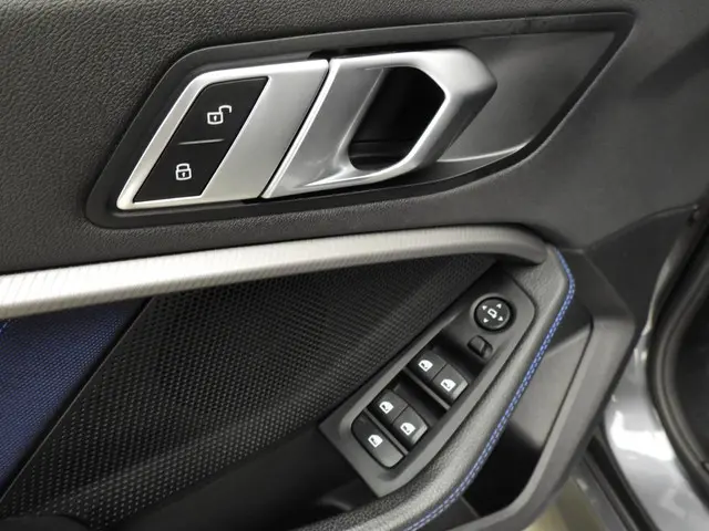 BMW 1 Serie 5-deurs 118i 2020 Benzine 22