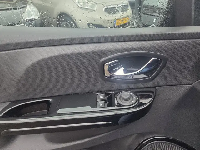 Renault Clio 1.5 dCi Expression 2014 Diesel 13