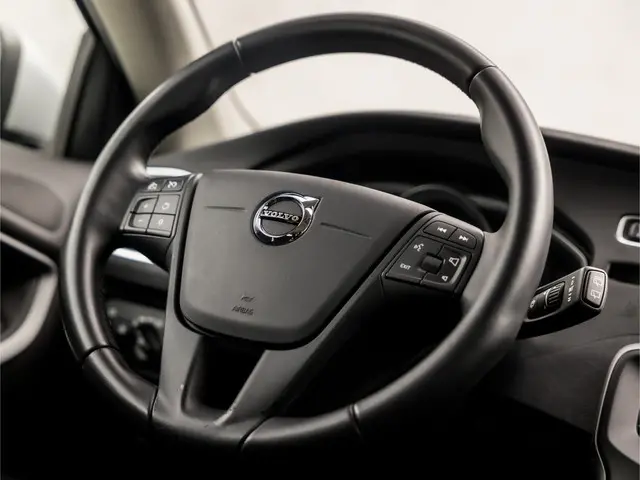 Volvo V40 2.0 T2 Inscription 2017 Benzine 18