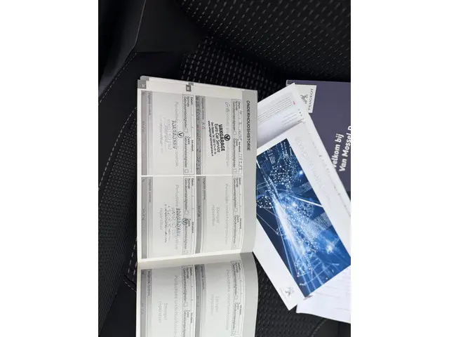 Peugeot 208 1.2 PureTech Allure 2018 Benzine 49