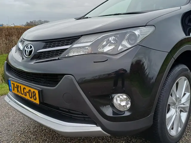 Toyota RAV4 2.0 Executive Business 4WD 2013 Benzine 11