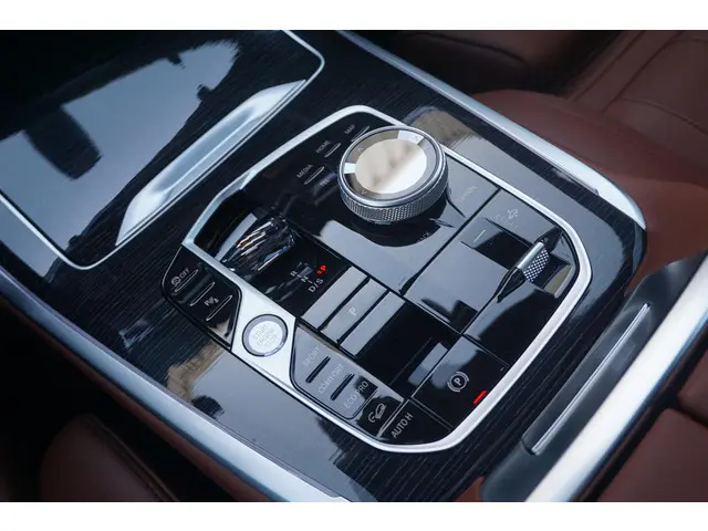 BMW X7 xDrive40i 2025 Benzine 27