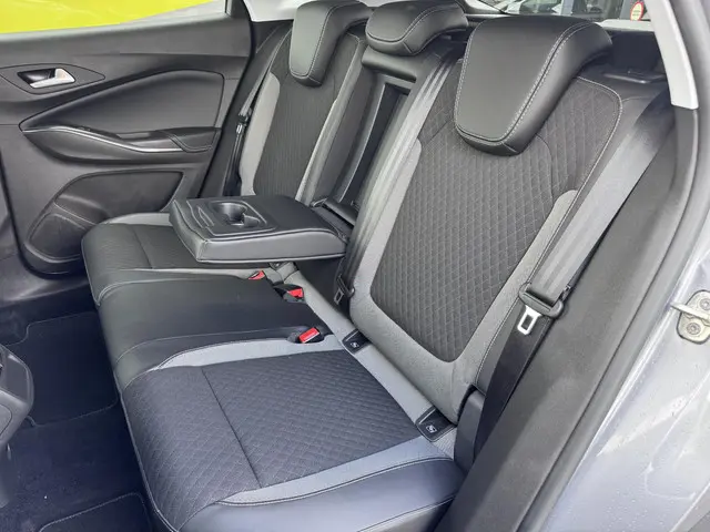Opel Grandland X 1.2 Turbo 120 Edition 2021 Benzine 35