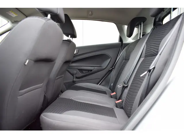 Ford Fiesta 1.0 EcoBoost Titanium 2015 Benzine 8